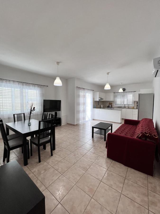 Pafia Sunbeach Townhouse Paphos Kültér fotó