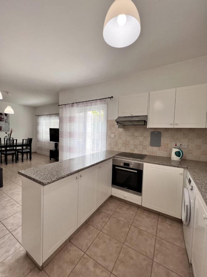 Pafia Sunbeach Townhouse Paphos Kültér fotó